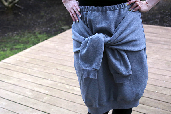 z.diysweatshirtsleeveskirt_done4