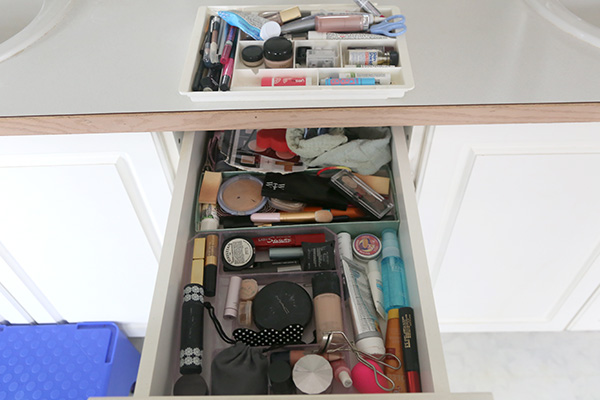 organizeddrawer_before