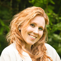 carlyjcais_2012headshot
